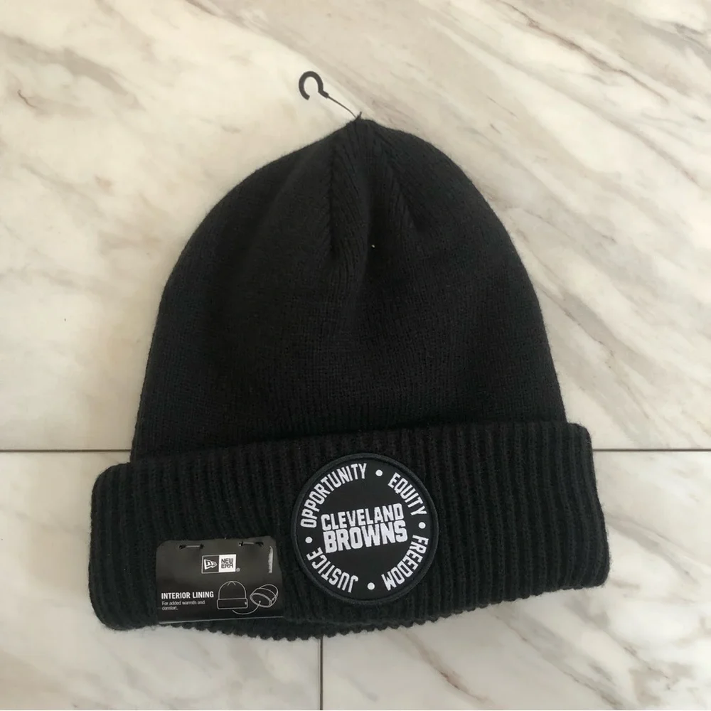 New Era Unisex Cleveland Browns NFL Inspire Change Knit Beanie 60293974 OS